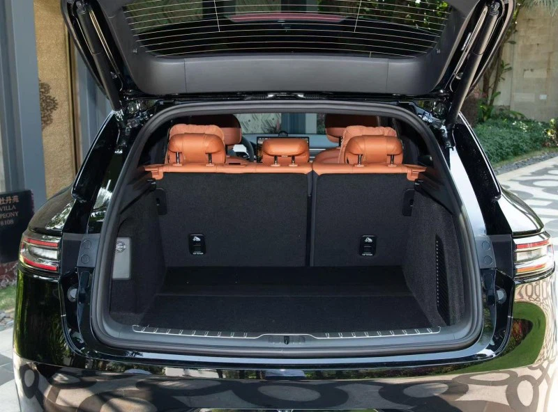 AITOM5 INTERIOR 4 AITOM5 INTERIOR 4